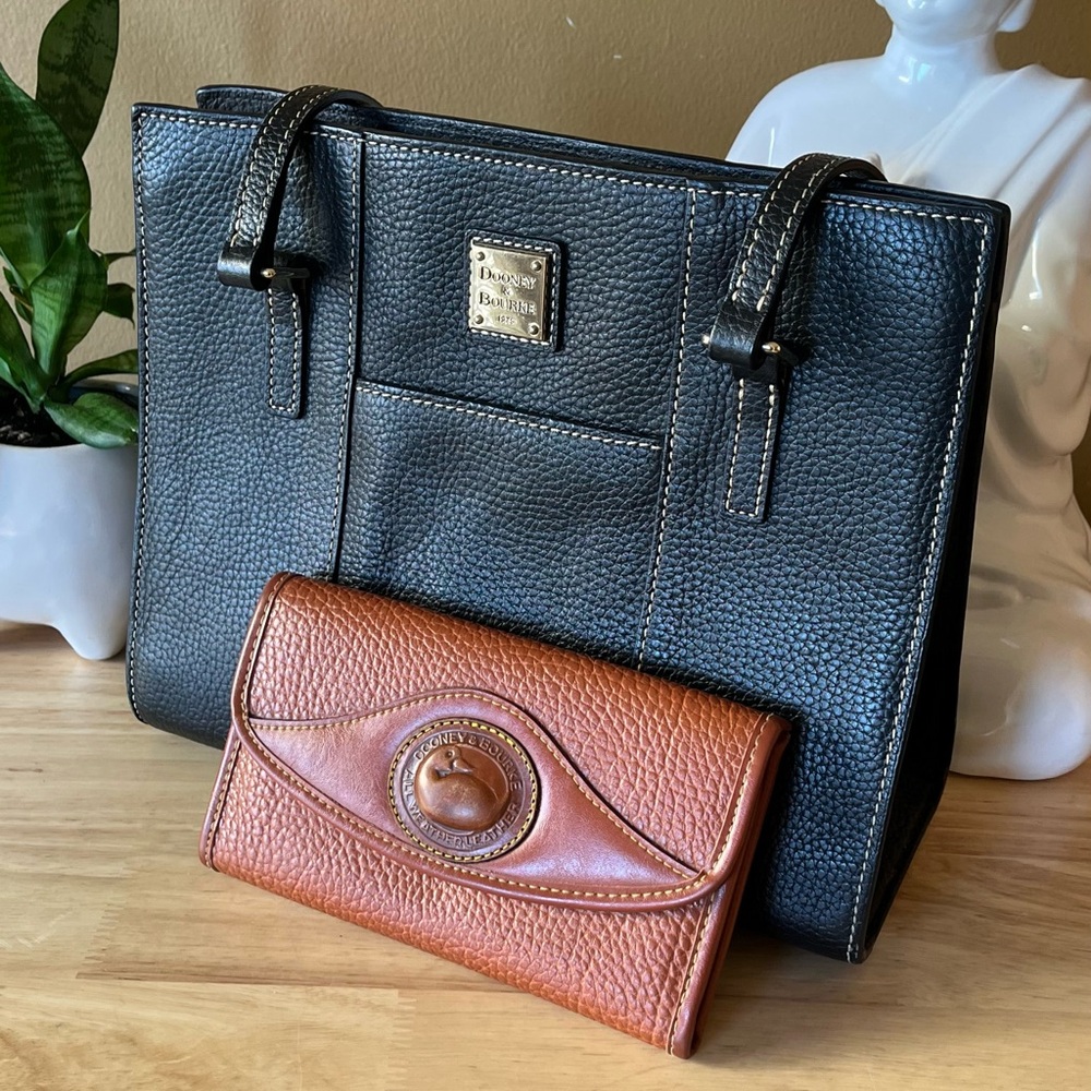 Dooney & Bourke Tote